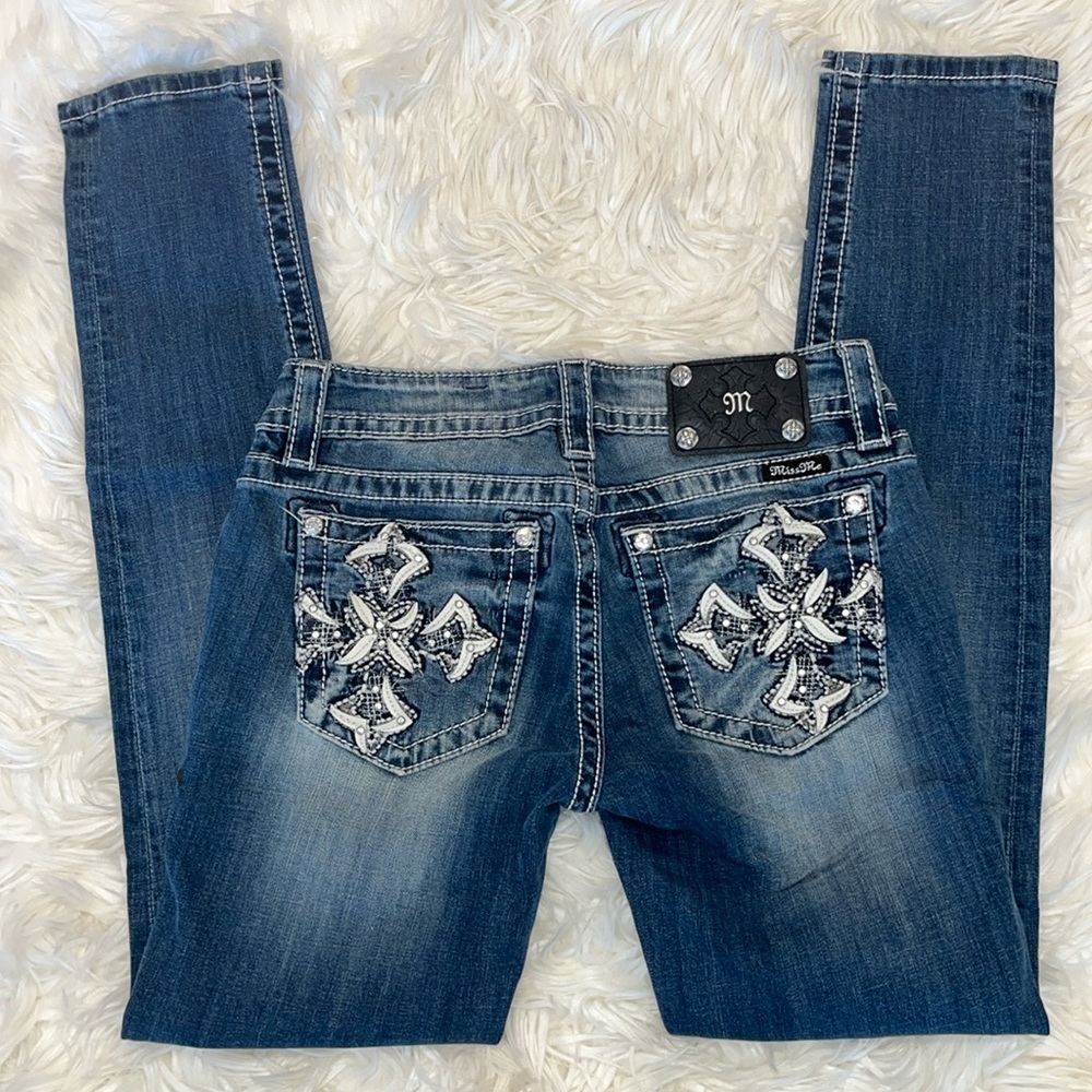NWOT Miss Me Cross Stitches Med-Blue Skinny Jeans ~ Sz. 27